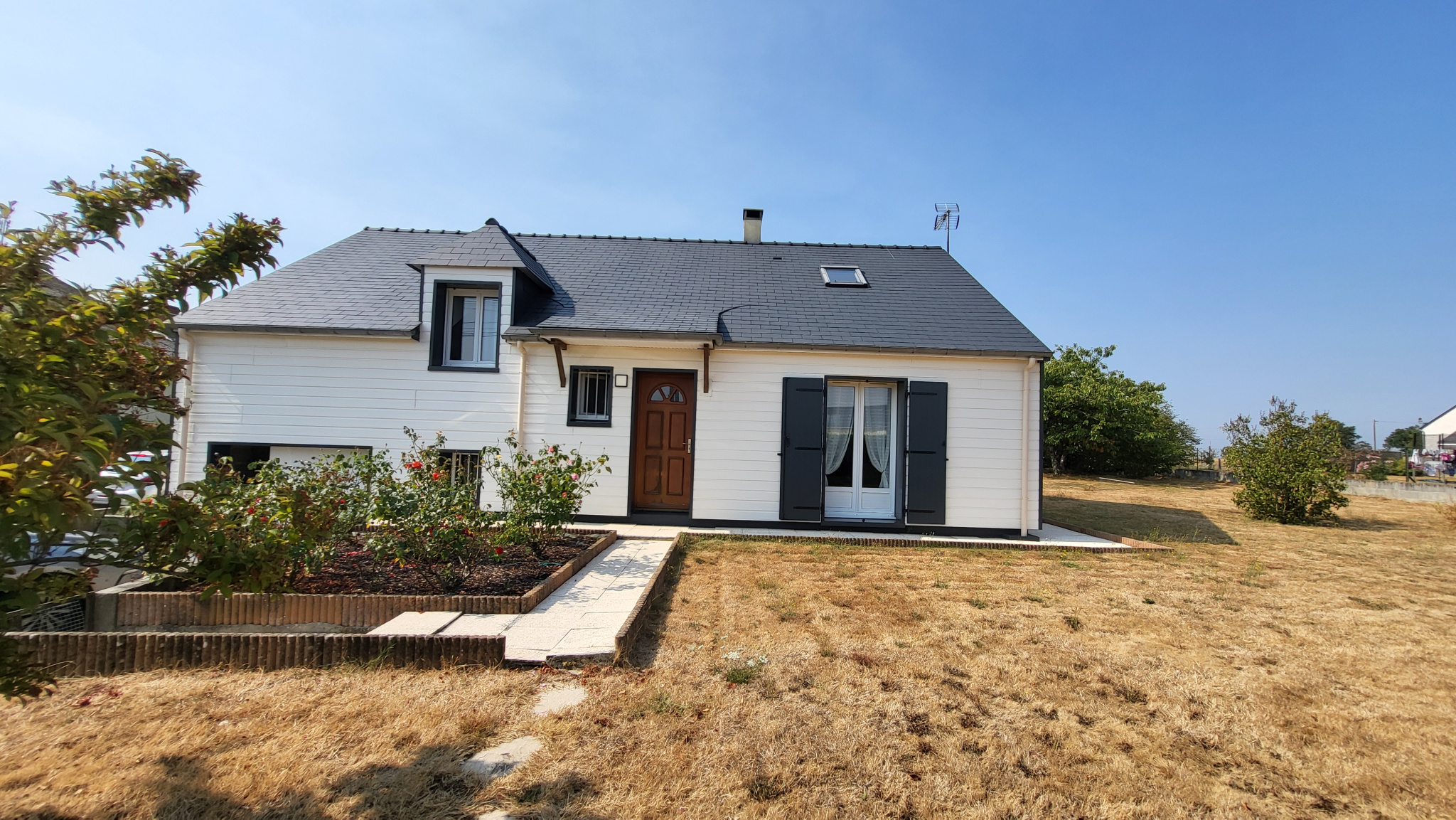 A 10 mn de Saint Mars La Jaille, maison trois chambres, bure